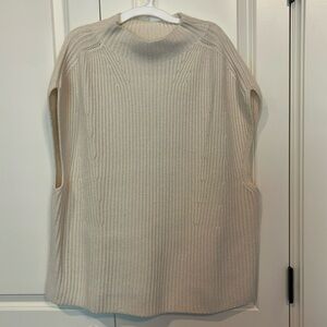 Like New cream Banana Republic sweater vest, 30% cashmere